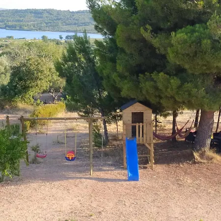 Curica Doma krevet i doručak Donje Polje