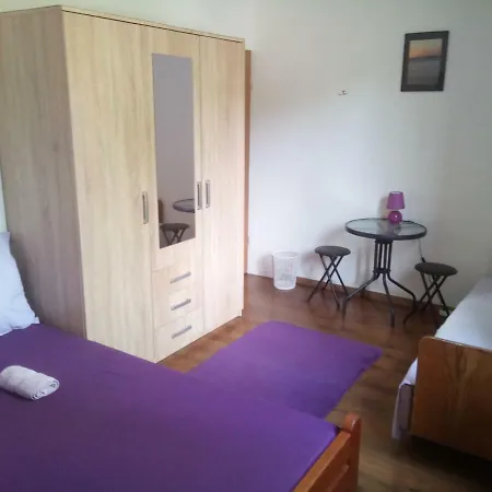 Curica Doma krevet i doručak