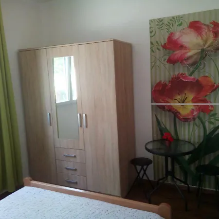 Bed and breakfast Curica Doma Donje Polje