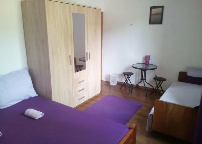 Curica Doma Bed & Breakfast